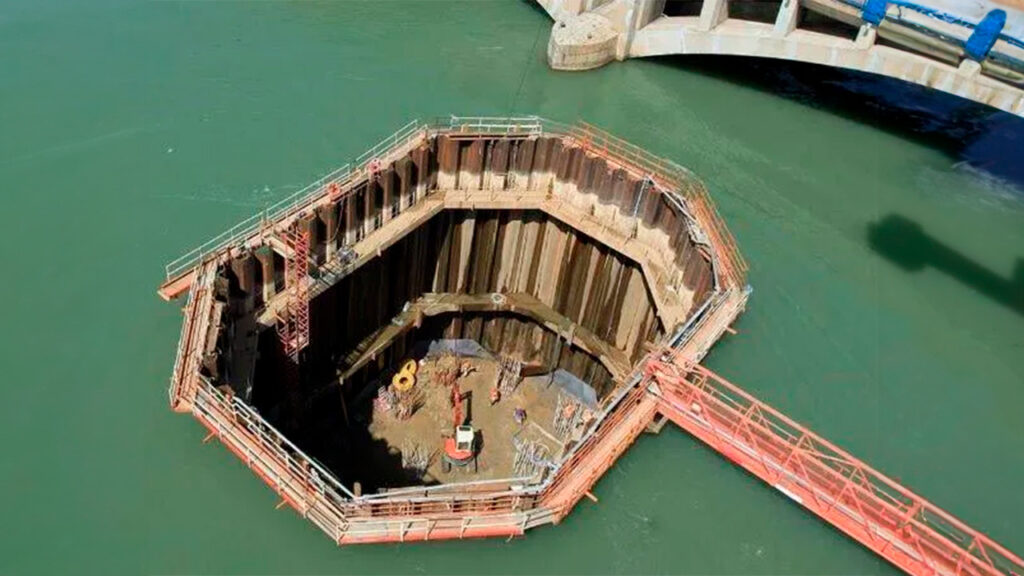 Como as pontes são feitas no mar ou rios?