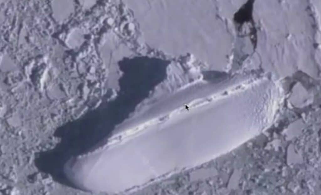 O que é o "navio de gelo" descoberto por usuários do Google Earth?