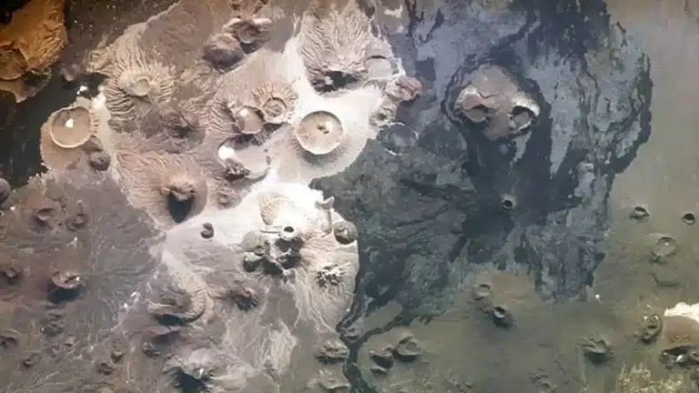 Arqueólogos encontram os 'Portões do Inferno' na Arábia Saudita