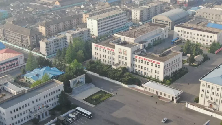 Homem voa com drone da China para a Coreia do Norte para capturar imagens incríveis, mas todos estão dizendo a mesma coisa