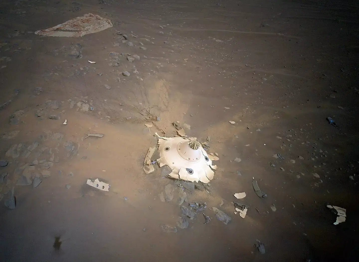 Helicóptero de Marte da NASA encontra destroços estranhos na superfície do planeta
