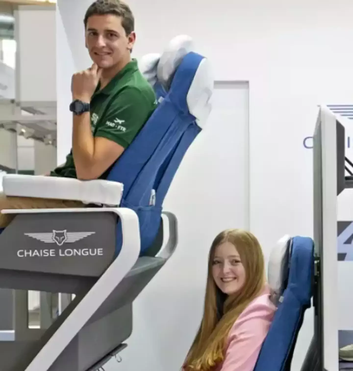 Homem que projetou novos assentos de dois andares para aviões defende sua ideia de mudar as viagens aéreas