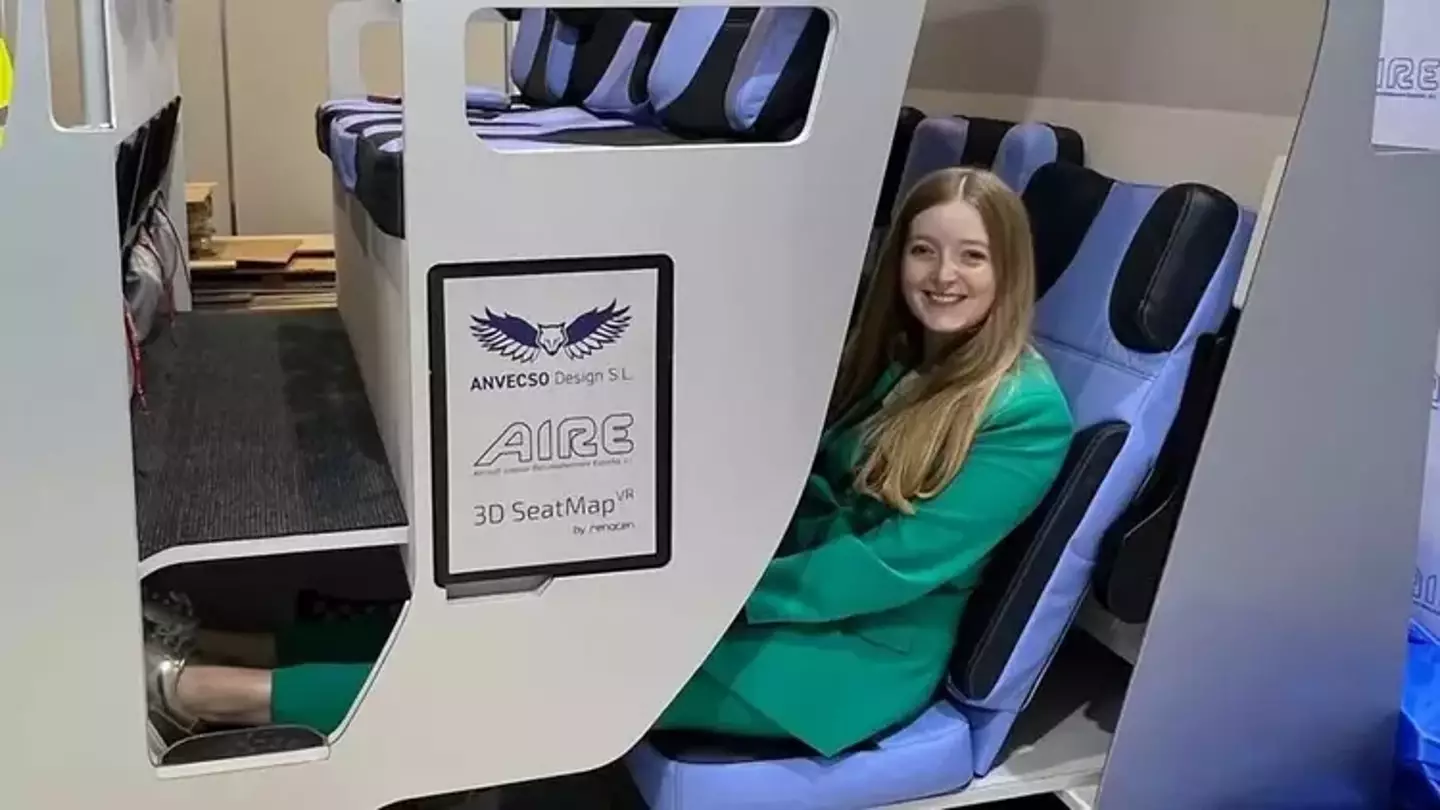 Homem que projetou novos assentos de dois andares para aviões defende sua ideia de mudar as viagens aéreas