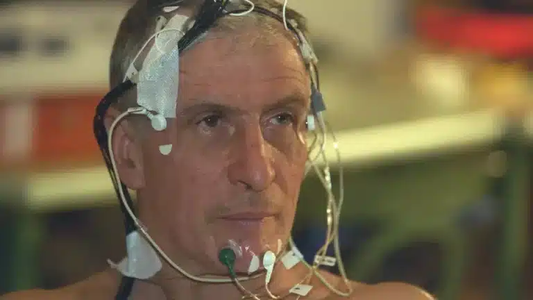 Homem que vivia em caverna sem noção de tempo acabou experimentando efeito inacreditável em seu relógio biológico