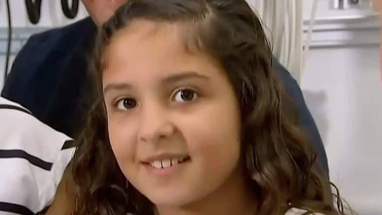 Menina de 10 anos escapa de ataque de jacaré em parque