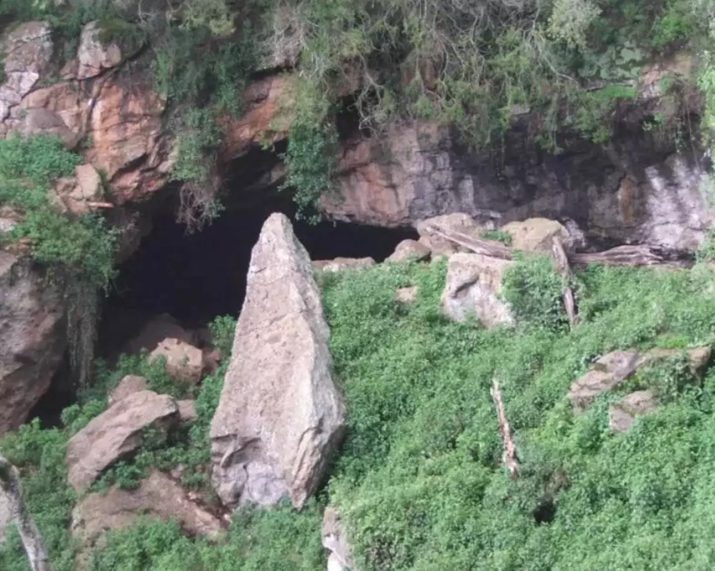 Mistério da caverna 'mais perigosa da Terra' deixou os visitantes com uma das doenças mais mortais conhecidas pelo homem