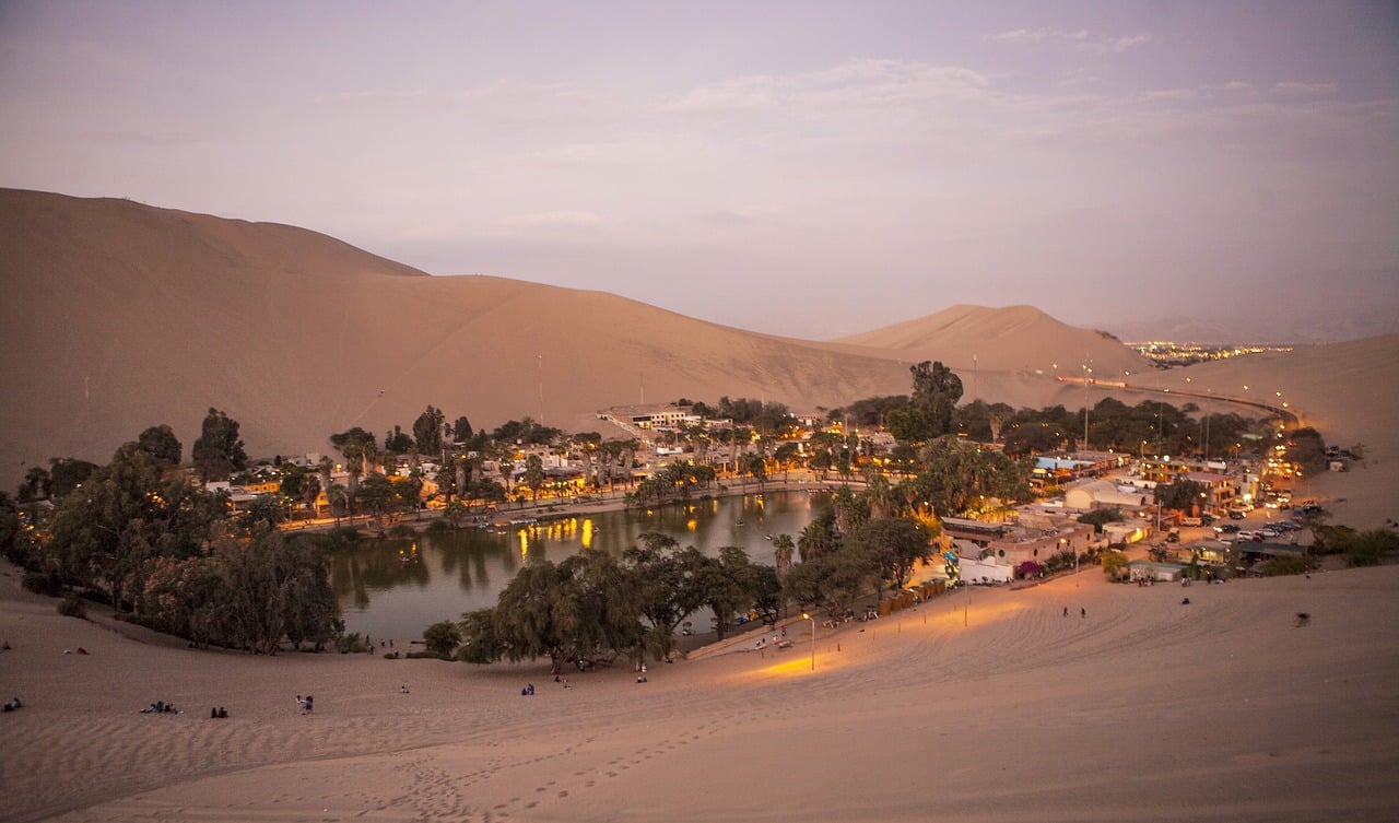 Huacachina, a incrível cidade no meio do deserto