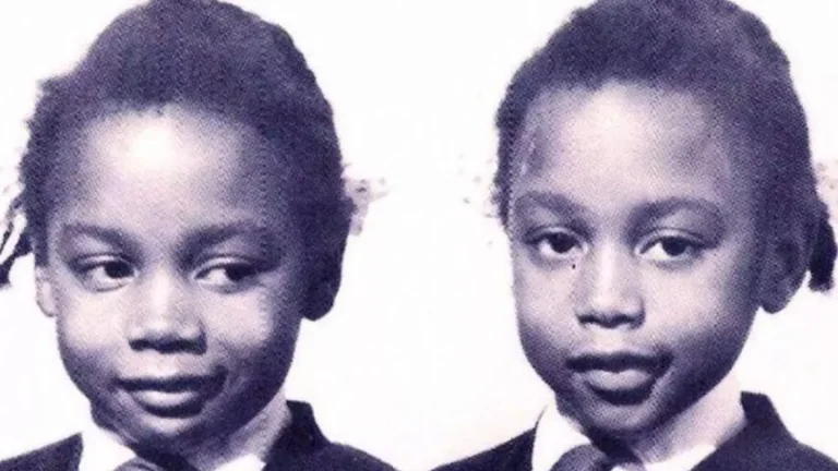 June e Jennifer Gibbons na escola primária. (Folheto de família)