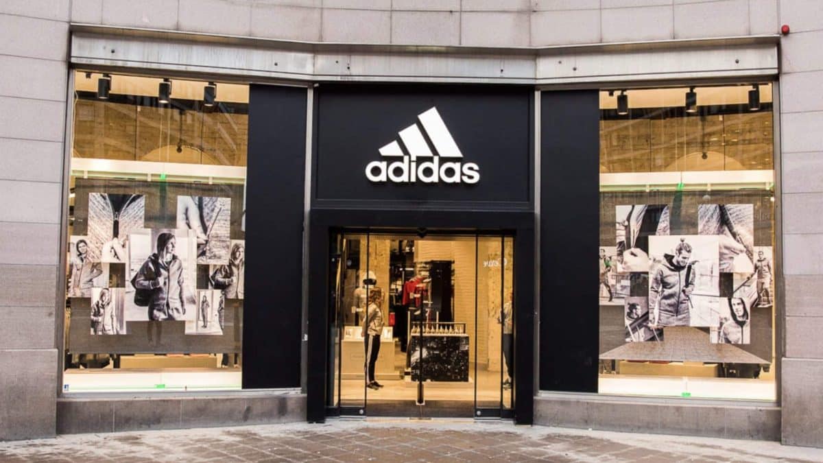 A história das três listras da Adidas