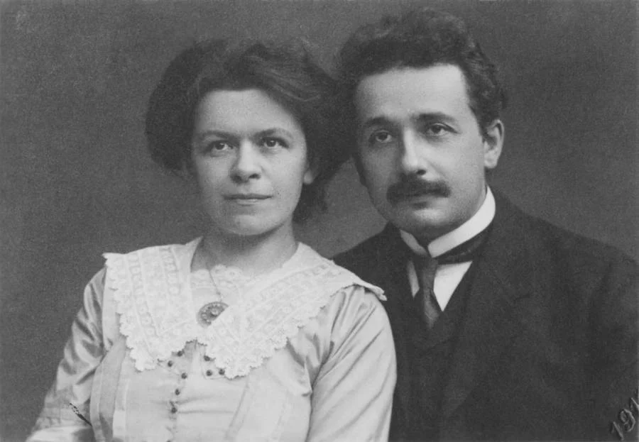 A mãe de Eduard Einstein, Mileva Marić, foi a primeira esposa de Einstein.