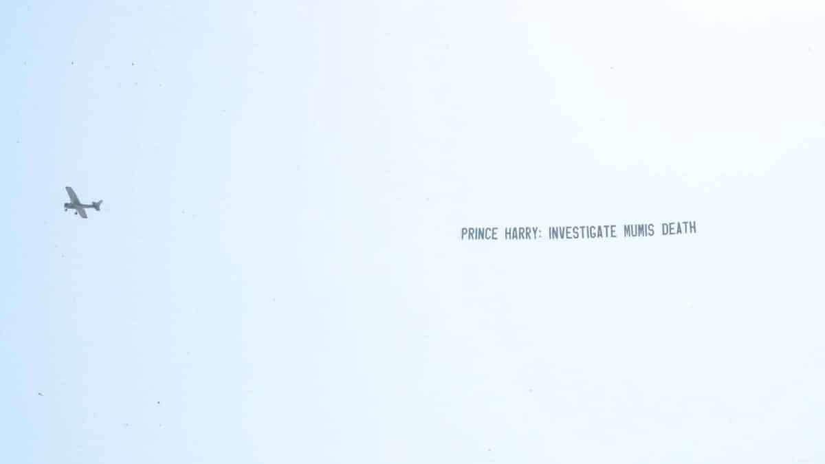 Banner misterioso pede que Harry investigue morte de Diana