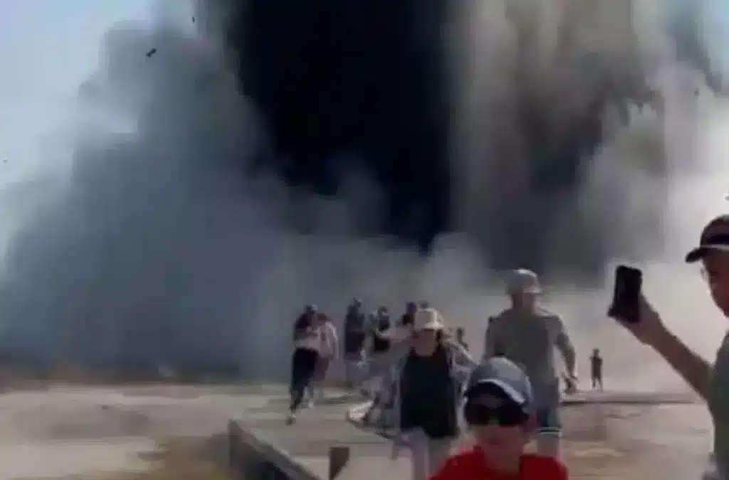 Fonte em Yellowstone explode e causa pânico