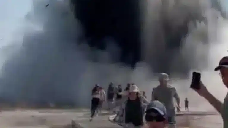 Fonte em Yellowstone explode e causa pânico