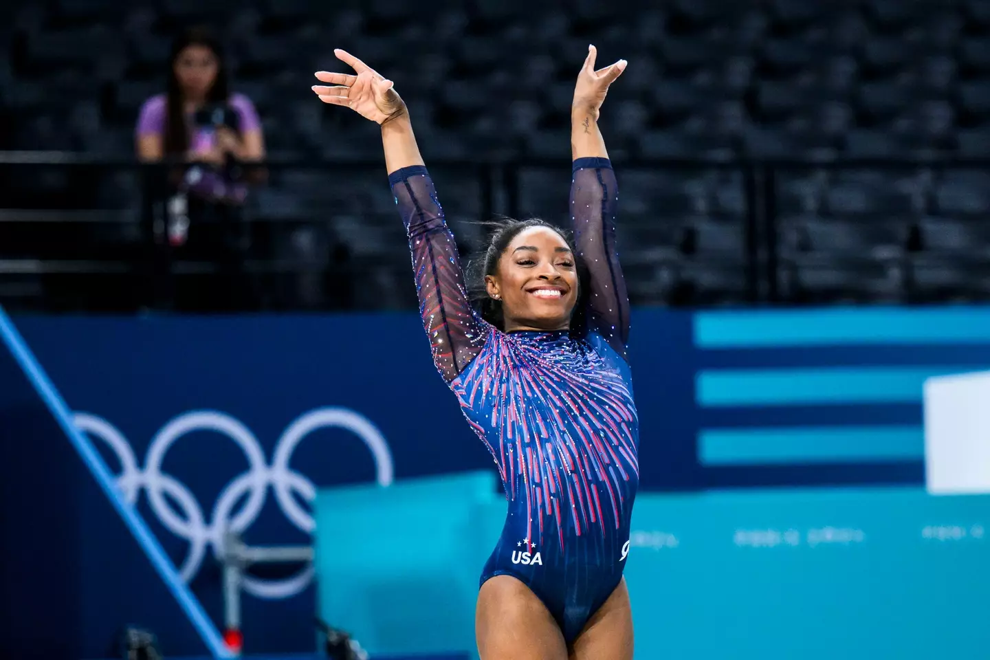 Ginastas dos EUA usam o uniforme olímpico mais caro da história