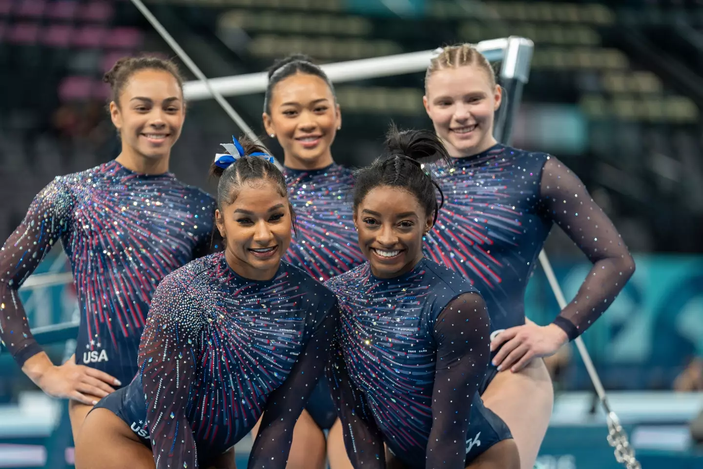 Ginastas dos EUA usam o uniforme olímpico mais caro de todos os tempos nos Jogos de Paris