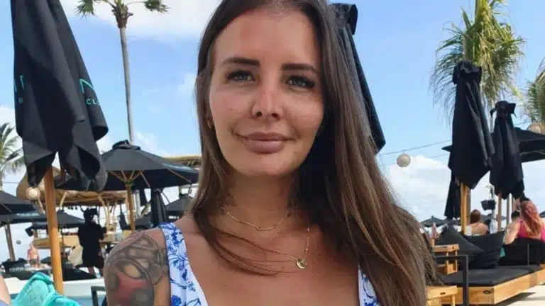 mulher com duas vaginas