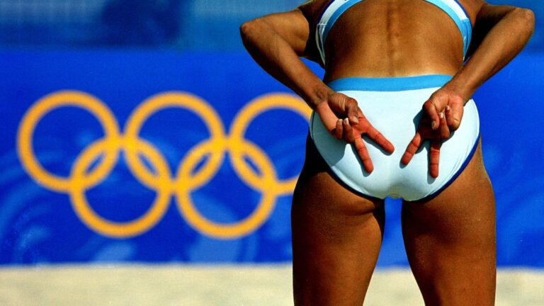 O que significam os sinais de mão no Vôlei de Praia Olímpico?