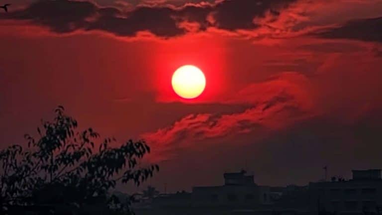 Sol vermelho