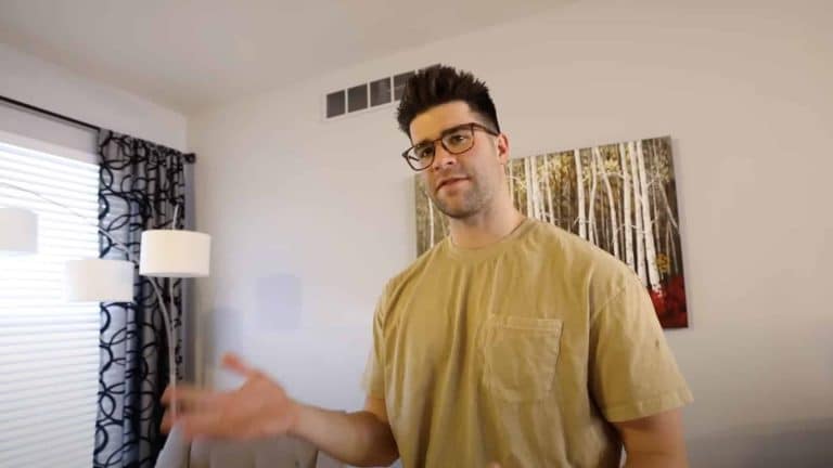 YouTube experimenta ficar sem sentar durante 1 semana e revela o que aconteceu