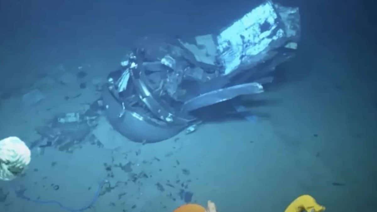 Nova filmagem chocante do submersível Titan mostram a extensão dos danos, com a parte frontal da embarcação implodida sendo revelada