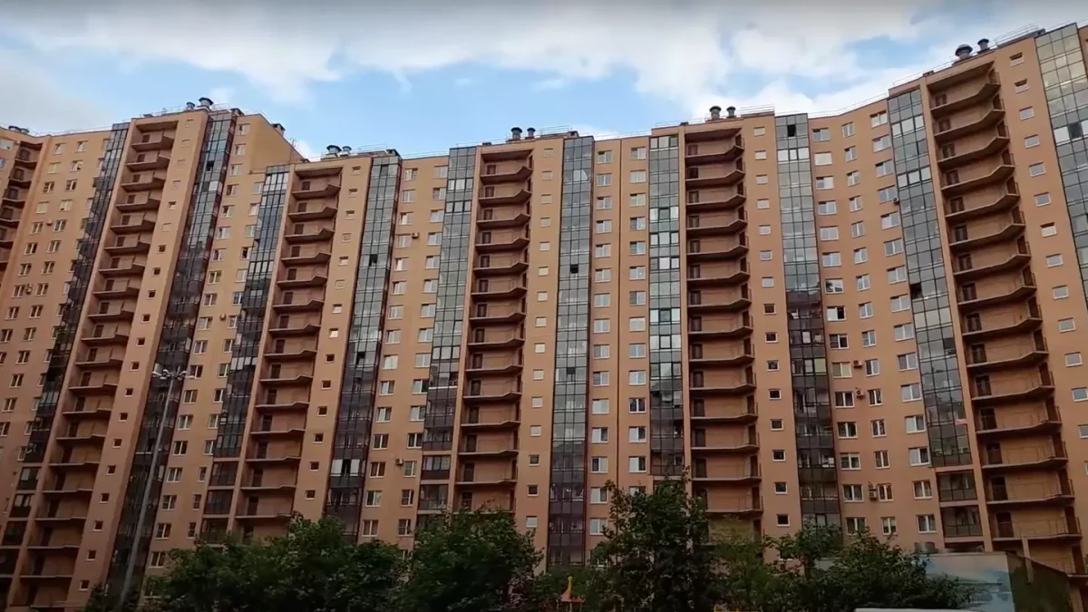 O complexo de apartamentos conhecido como "formigueiro humano" abriga 20.000 pessoas que nunca precisam sair.