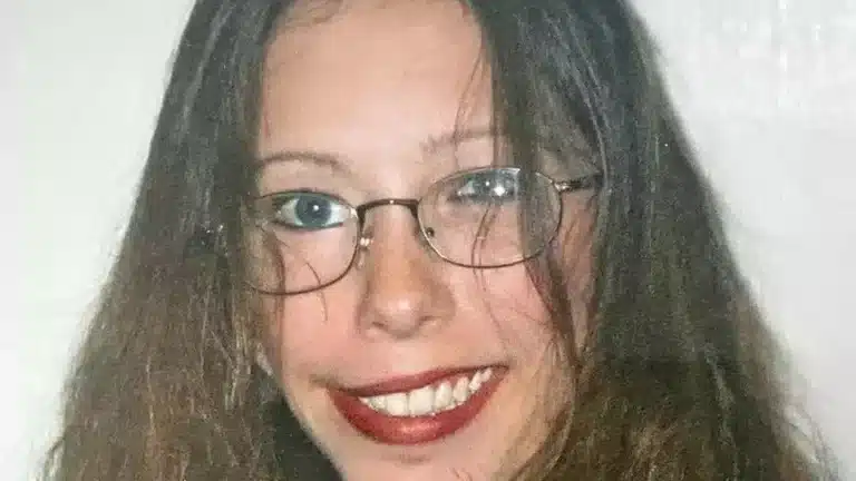 Mulher encontrada morta em apartamento após não ser vista por três anos deixou mensagem comovente em diário