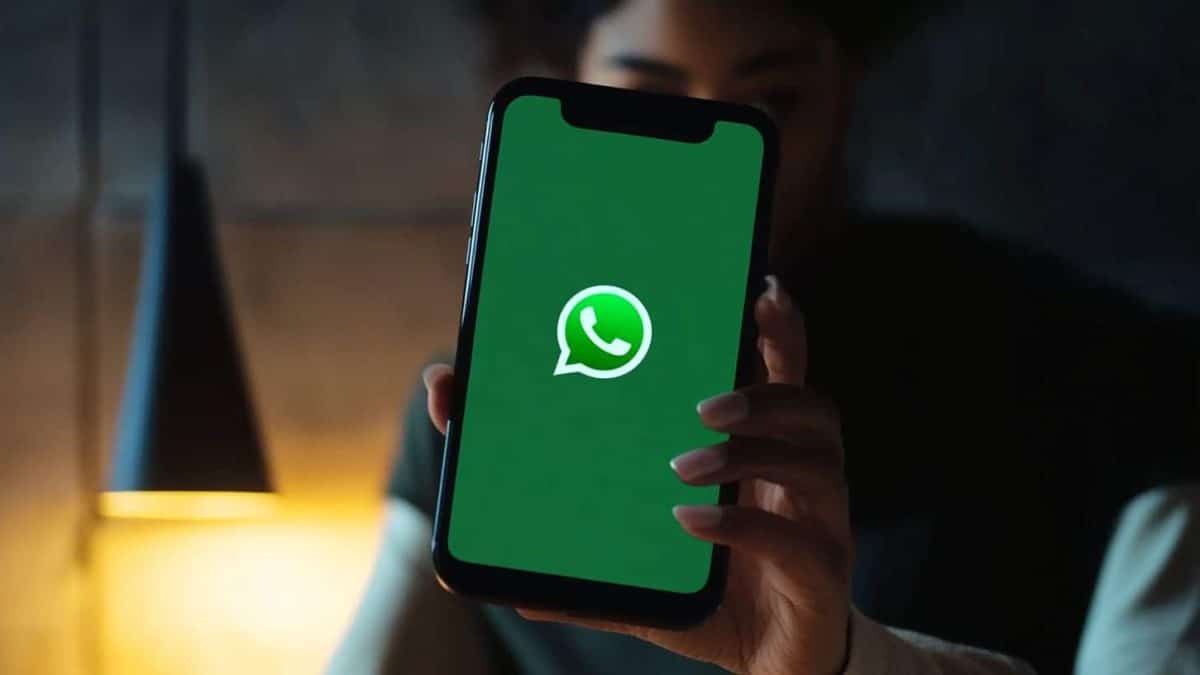 Como esconder conversas no WhatsApp?
