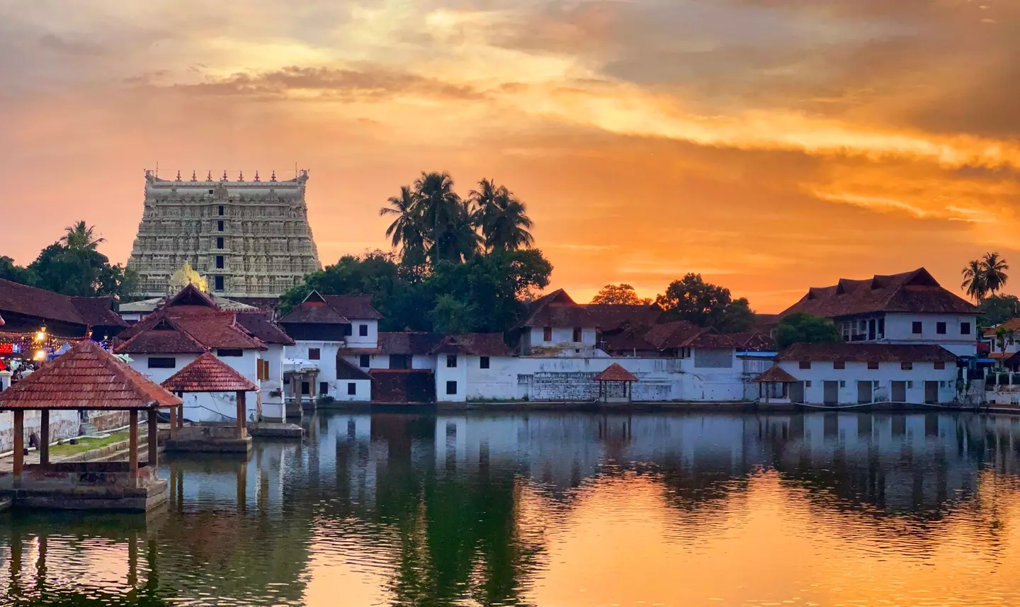 O Templo Sree Padmanabhaswamy está localizado em Kerala, na Índia.