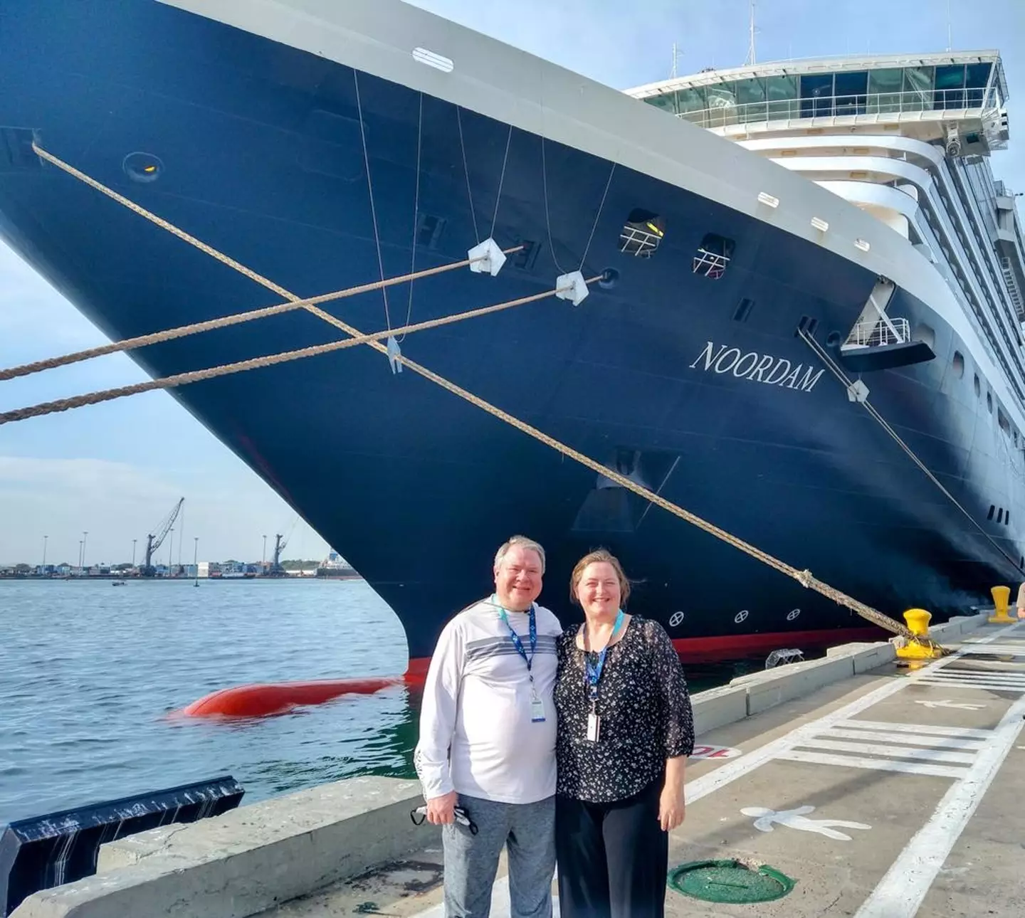 O casal descobriu que o estilo de vida em navios de cruzeiro estava dentro do orçamento de aposentadoria deles (Angelyn Burk).