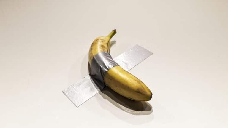 banana colada na parede