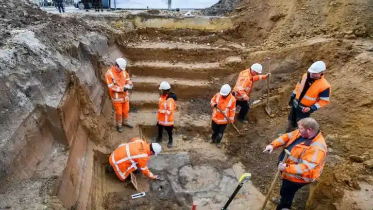 Arqueólogos fazem uma descoberta incrível ao encontrar os primeiros restos mortais de uma pessoa do "ano 0"