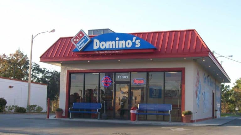 As pessoas estão finalmente descobrindo o misterioso motivo pelo qual o logo da Domino's tem 3 pontos