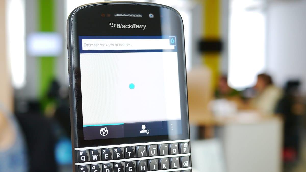 Como a BlackBerry passou de uma empresa avaliada em $ 85 bilhões para quase falir após cometer um erro "arrogante"