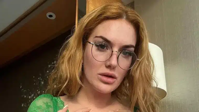 Mulher "nascida com duas vaginas" compartilha as coisas mais "nojentas" que já ouviu enquanto namorava