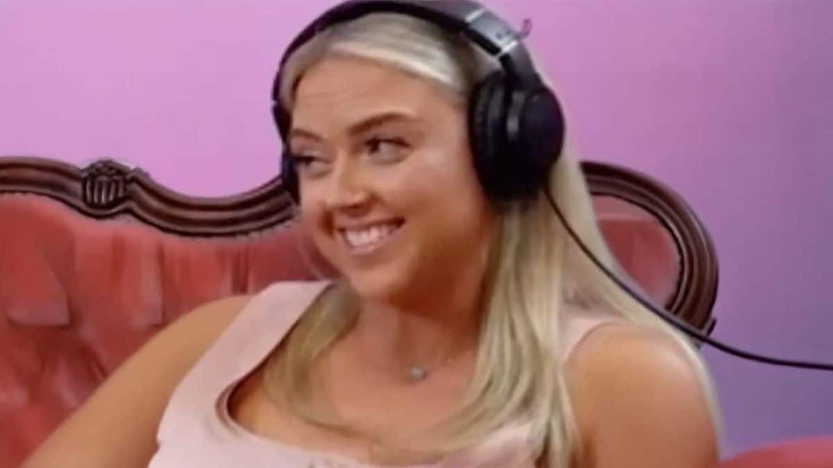 Mulher gera polêmica ao dizer que homens deveriam pagar $ 100 adiantados para sair com ela