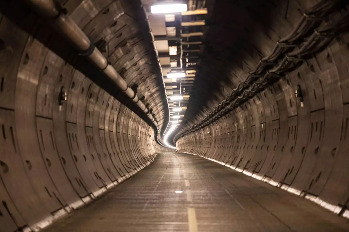 O Túnel da Mancha levou seis anos para ser construído.