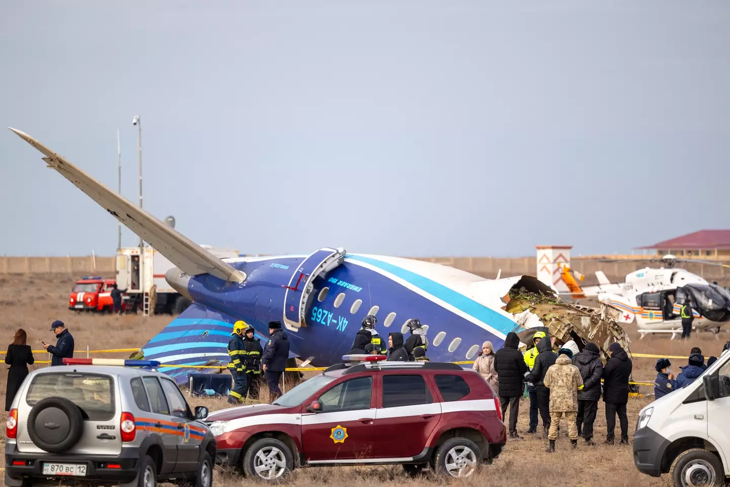 O avião caiu no dia 25 de dezembro.