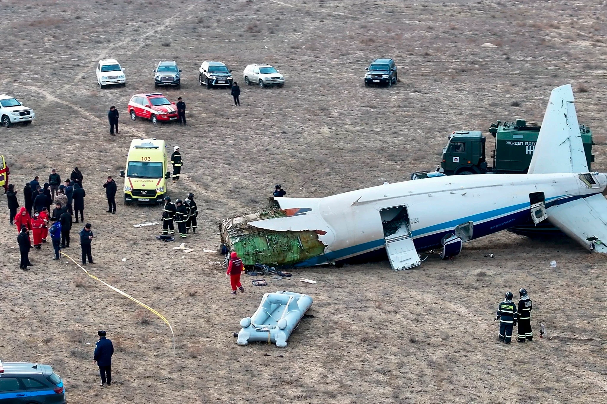 O voo da Azerbaijan Airlines tinha 67 pessoas a bordo.