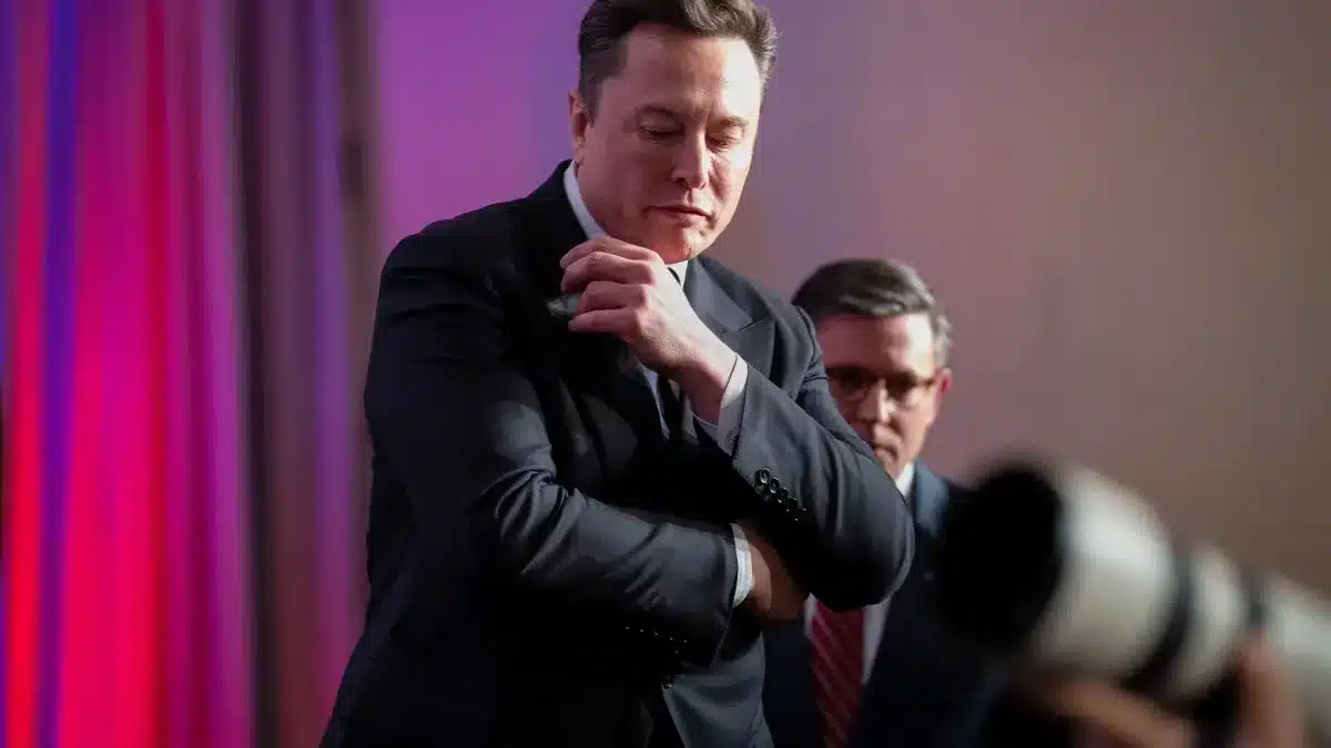 Parentes "pobres" de Elon Musk dizem que ele os ignorou com 4 palavras brutais