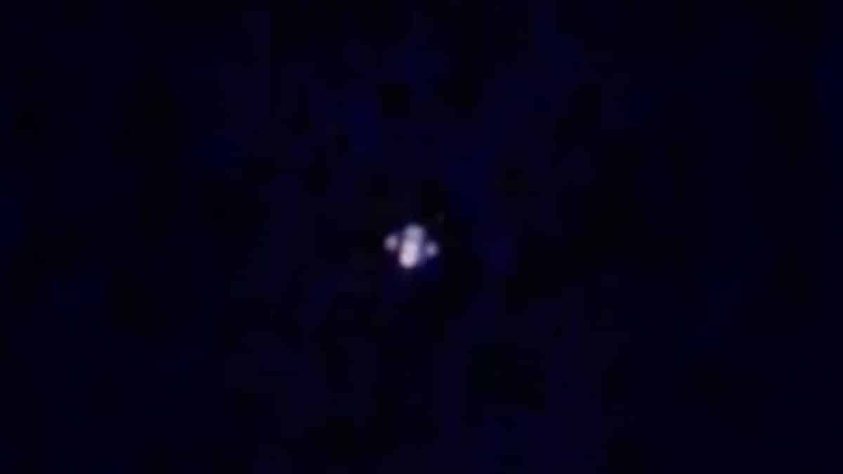 Pentágono revela a 'verdade' por trás de drones misteriosos sobre os EUA, suspeitos de serem de uma 'nave-mãe'
