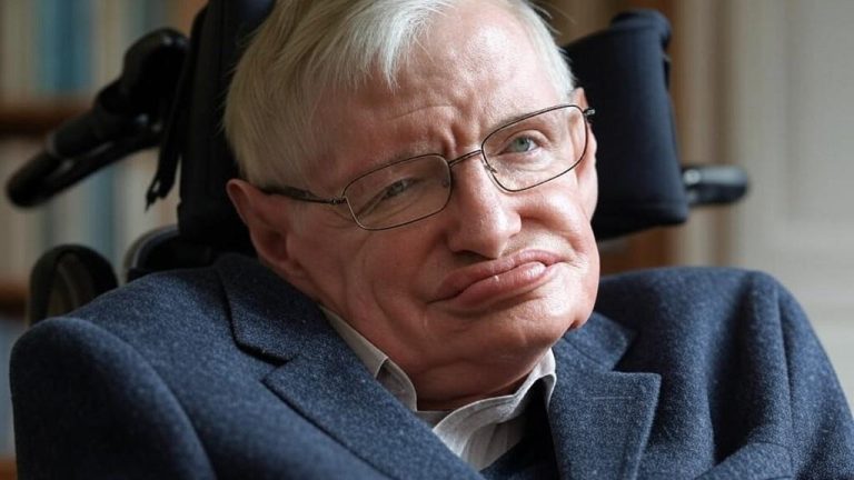 Stephen Hawking fez alerta sobre 'desastre' na Terra antes de morrer
