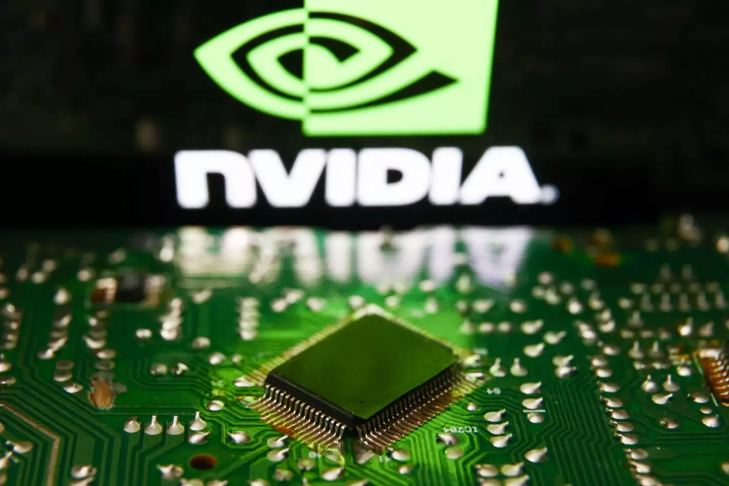 A Nvidia perdeu quase US$ 600 bilhões em valor de mercado.