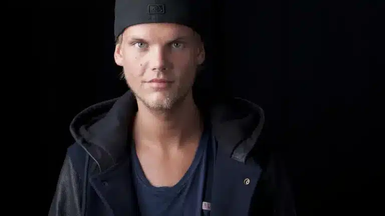 A última escrita preocupante no diário de Avicii antes de sua morte ressurge com o lançamento de novo documentário da Netflix