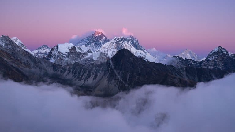 Cientistas intrigados após descobrirem montanhas "secretas" na Terra 100 vezes mais altas que o Everest