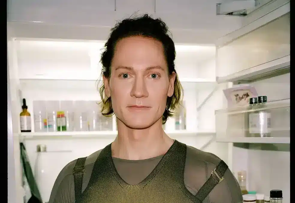Fotos de um biohacker antes de gastar $ 2.000.000 por ano para "viver para sempre" deixam pessoas chocadas