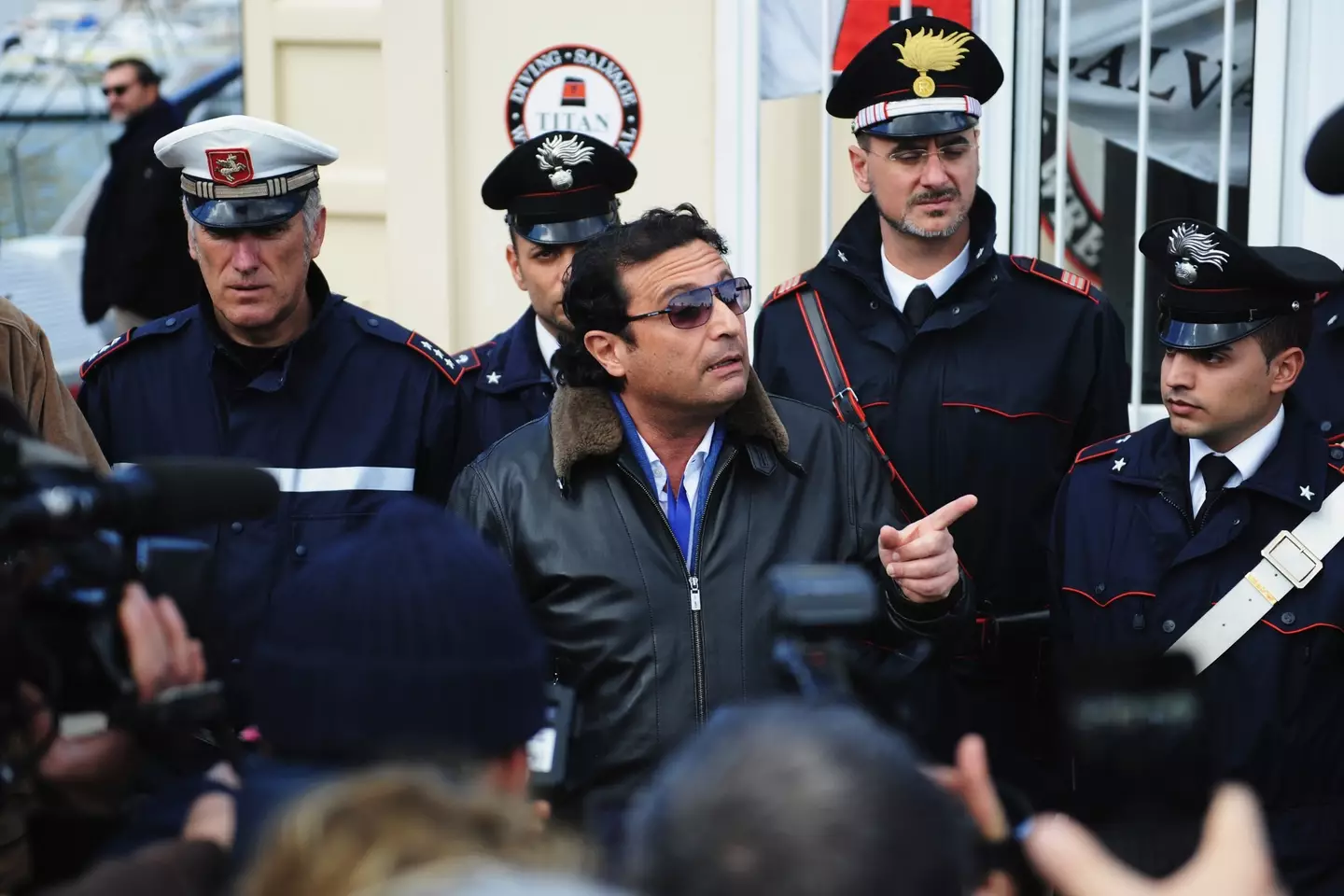 Francesco Schettino, agora com 64 anos, insistiu que os rumores de que ele estava tentando impressionar sua amante não eram verdadeiros.