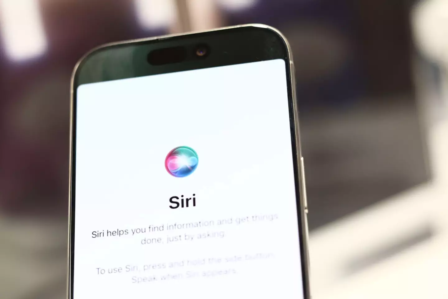 O processo alega que as conversas foram gravadas quando o Siri era ativado de forma não intencional.