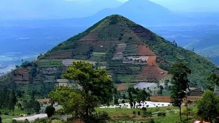 'Pirâmide' de 25.000 anos com 'câmaras escondidas' provavelmente não foi feita por humanos