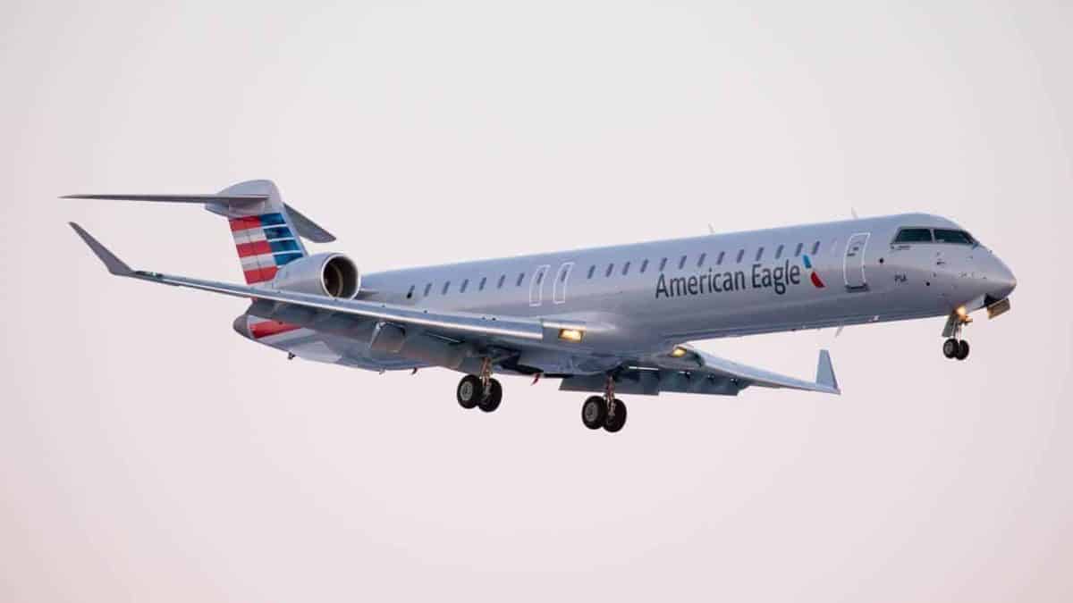 Um jato CRJ 700 da PSA Airlines, subsidiária da American Airlines