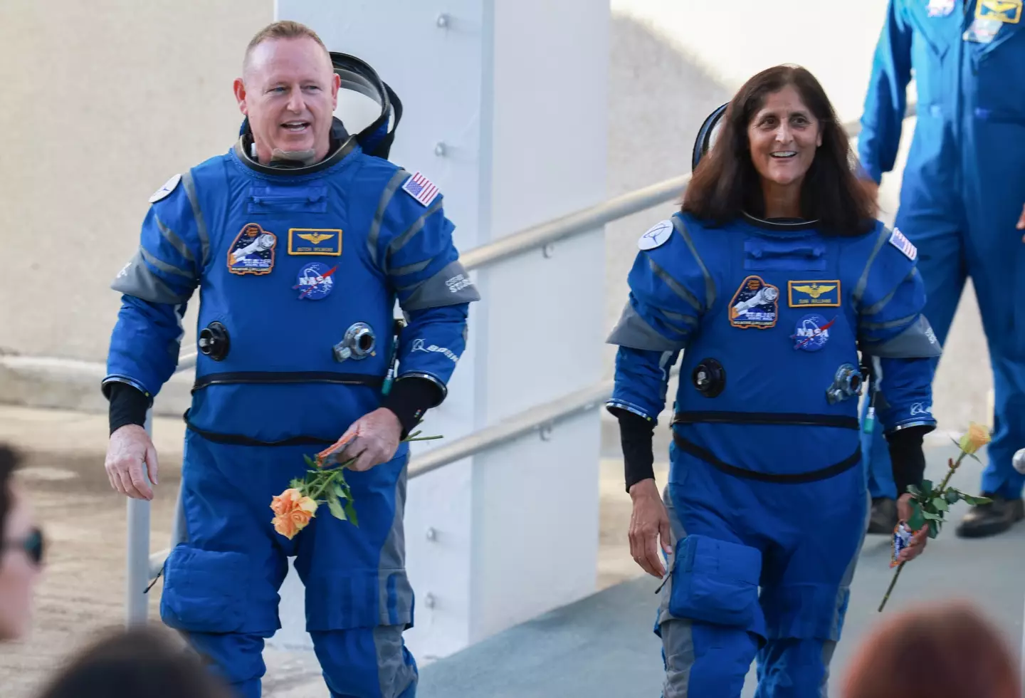 Barry 'Butch' Wilmore e Sunita 'Suni' Williams fotografados no dia de sua partida no ano passado.